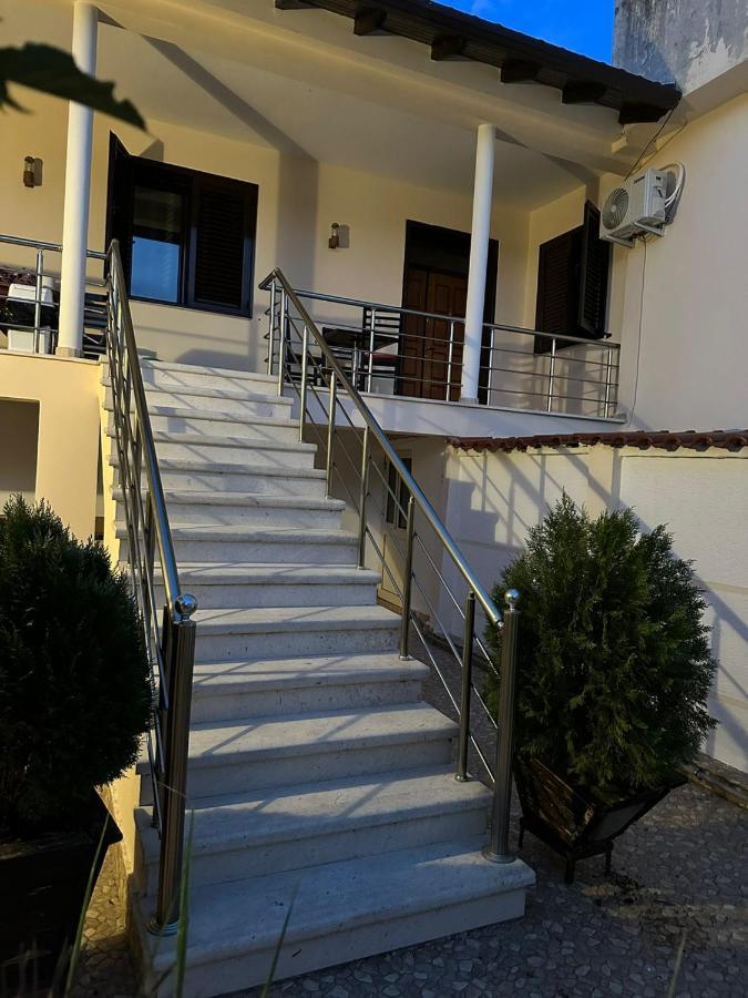 Elby Apartments Berat Kültér fotó